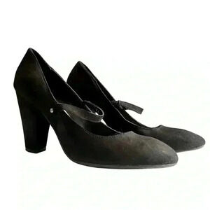 Solanz Black Heels Size 7 1/2